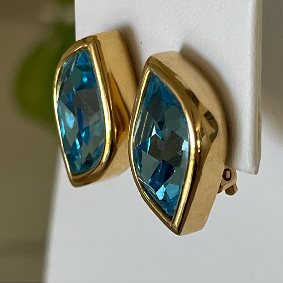 ⚫️ Swarovski SWAN Abstract Blue Topaz Crystal Earrings 18K Gold Plated EVC - Picture 5 of 12